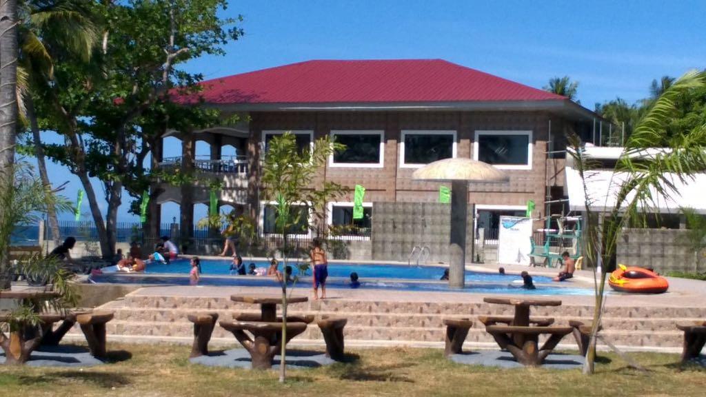 Lagoon Beach Resort Gitagun Exterior photo